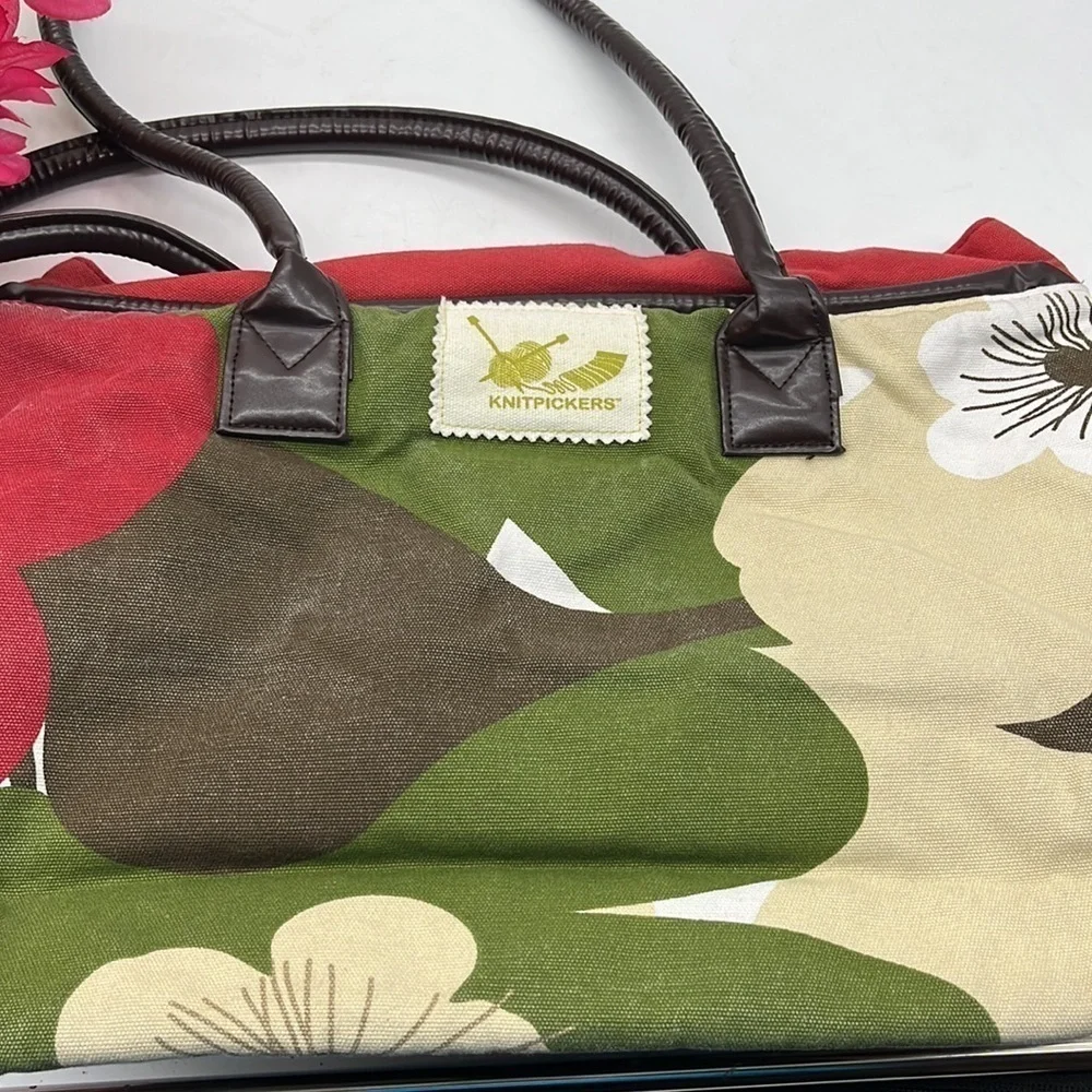 Knotpickers Knitting Tote Bag Floral Tote Bag With Leather Handles. TOT1788D